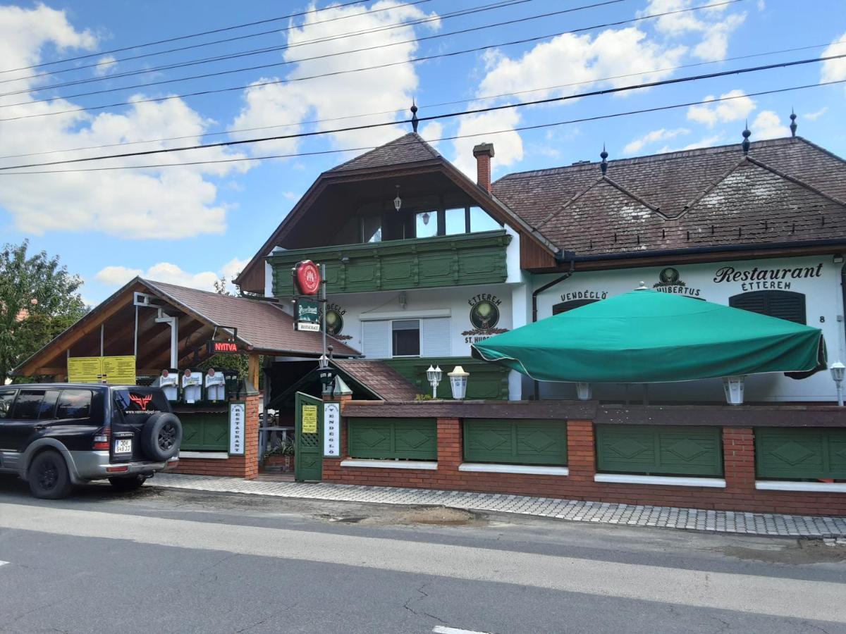 St Hubertus Panzio Bed & Breakfast Hévíz Eksteriør bilde
