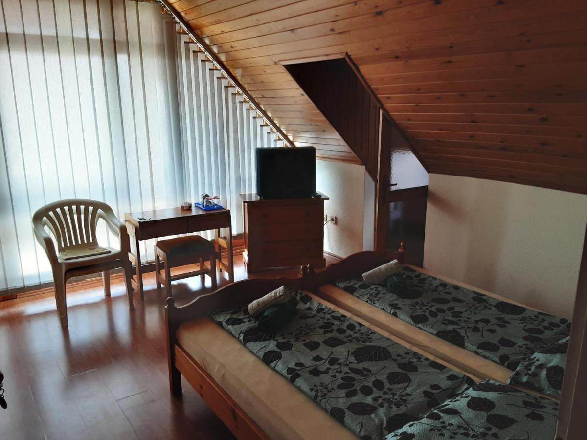 St Hubertus Panzio Bed & Breakfast Hévíz Eksteriør bilde